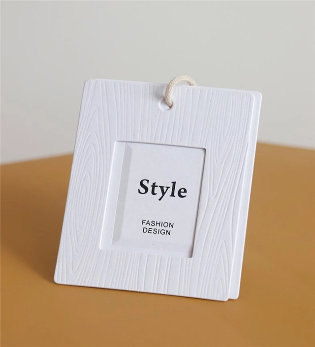 Labels Producer Custom 3d Emboss Logo Hang Tag With Silver Foil