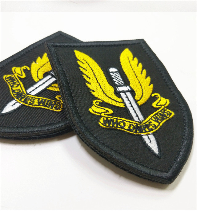  Manufacturer Produces The Gummed Back Embroidery Label